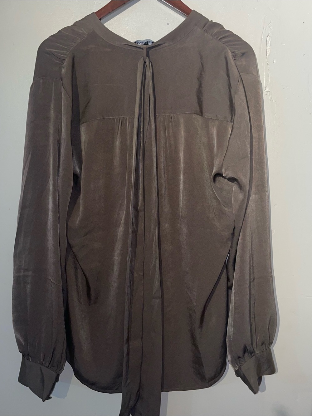 Express 💮 portofino satin button tie shirt large nwt new - Picture 5 of 6